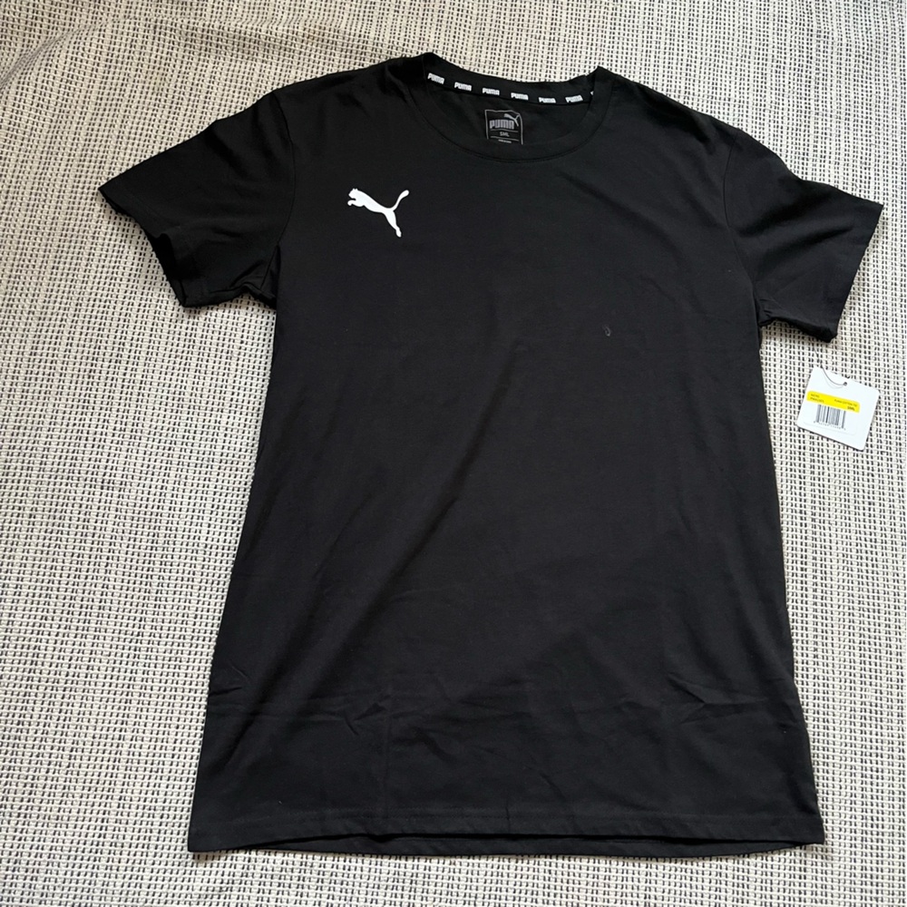 Black PUMA Short Sleeve Crew Neck T-shirt with White Logo on Chest Size Small
